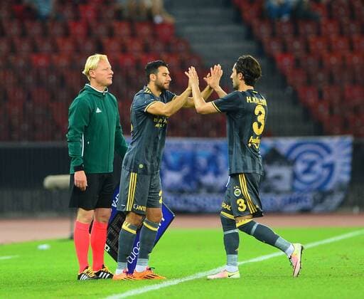 Fußball, EL Quali, Grasshopper Zürich - Fenerbahce Istanbul UEFA Europa league Playoff second leg match between Grasshoppers and Fenerbahce at Letzigrund Stadium in Zurich, Swiss on August 25 , 2016. Final Score: Grasshoppers 0 - Fenerbahce 2 Pictured: Ismail Koybasi (L) and Hasan Ali Kaldirim (R) of Fenerbahce. Not available for publication in Turkey. 