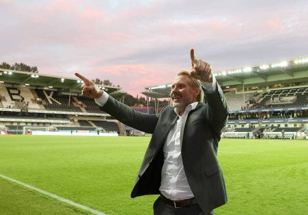 SOCCER - UEFA EL quali, Rosenborg vs A.Wien TRONDHEIM,NORWAY,25.AUG.16 - SOCCER - UEFA Europa League, Play-off qualification, BK Rosenborg Trondheim vs FK Austria Wien. Image shows the rejoicing of head coach Thorsten Fink (A.Wien). GEPAxpictures xChristianxOrt