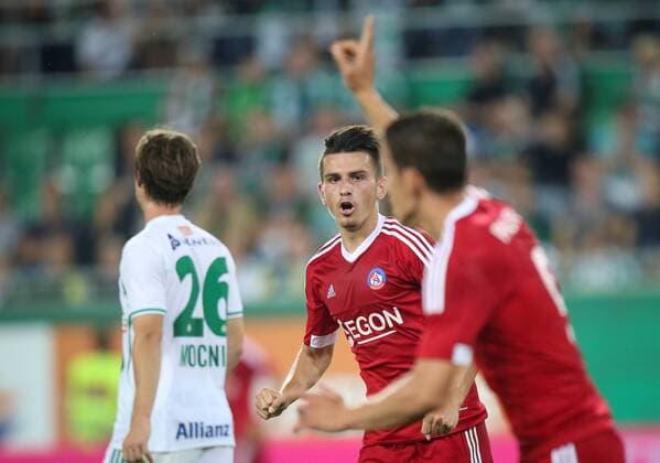 SOCCER - UEFA EL quali, Rapid vs Trencin VIENNA,AUSTRIA,25.AUG.16 - SOCCER - UEFA Europa League, Play-off qualification, SK Rapid Wien vs FK AS Trencin. Image shows the rejoicing of Denis Janco (Trencin) and Jakub Paur (Trencin). Keywords: Wien Energie. GEPAxpictures xPatrickxLeuk