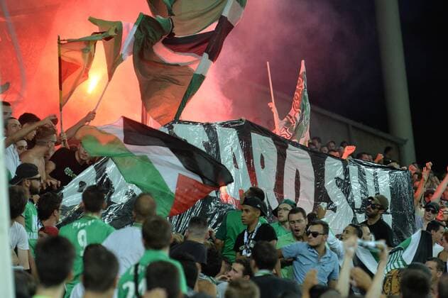 Fußball, EL Quali, AS St. Etienne - Beitar Jerusalem Supporters (saint etienne) FOOTBALL : Saint Etienne vs Beitar Jerusalem - Ligue Europa - Barrage - 25 08 2016 FredericChambert Panoramic 