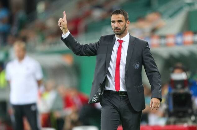 SOCCER - UEFA EL quali, Rapid vs Trencin VIENNA,AUSTRIA,25.AUG.16 - SOCCER - UEFA Europa League, Play-off qualification, SK Rapid Wien vs FK AS Trencin. Image shows head coach Martin Sevela (AS Trencin). Keywords: Wien Energie. GEPAxpictures xPhilippxBrem