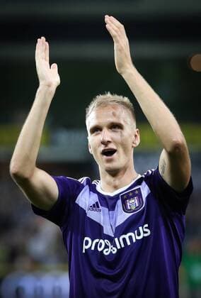 Anderlecht s Lukasz Teodorczyk celebrates after winning a match between Belgian first league soccer team RSC Anderlecht against Czech Slavia Prague, the return leg of the playoff round in the Europa League competition, Thursday 25 August 2016, in Anderlecht, Brussels. First leg ended on 0-3 in Czech Republic. VIRGINIExLEFOUR  x04918903x