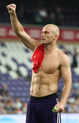 Anderlecht s Bram Nuytinck celebrates after winning a match between Belgian first league soccer team RSC Anderlecht against Czech Slavia Prague, the return leg of the playoff round in the Europa League competition, Thursday 25 August 2016, in Anderlecht, Brussels. First leg ended on 0-3 in Czech Republic. VIRGINIExLEFOUR  x04918919x