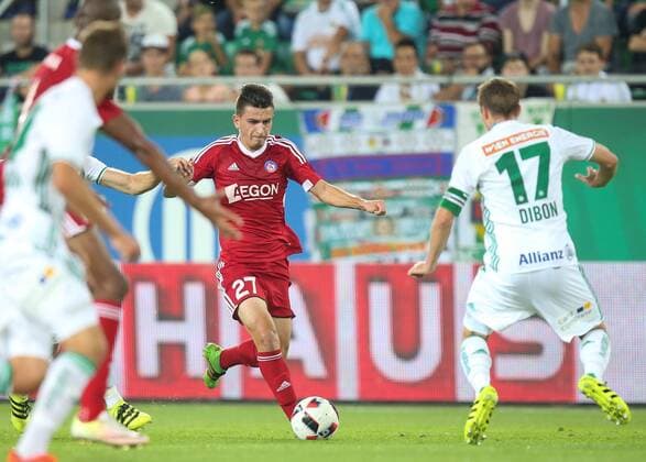 SOCCER - UEFA EL quali, Rapid vs Trencin VIENNA,AUSTRIA,25.AUG.16 - SOCCER - UEFA Europa League, Play-off qualification, SK Rapid Wien vs FK AS Trencin. Image shows Denis Janco (Trencin) and Christopher Dibon (Rapid). Keywords: Wien Energie. GEPAxpictures xPatrickxLeuk