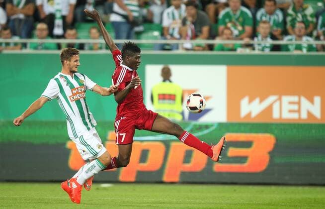 SOCCER - UEFA EL quali, Rapid vs Trencin VIENNA,AUSTRIA,25.AUG.16 - SOCCER - UEFA Europa League, Play-off qualification, SK Rapid Wien vs FK AS Trencin. Image shows Maximilian Hofmann (Rapid) and Aliko Bala (Trencin). Keywords: Wien Energie. GEPAxpictures xPatrickxLeuk