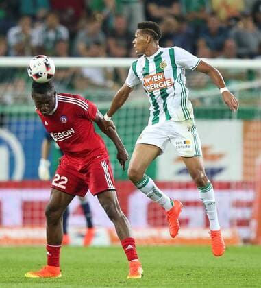 SOCCER - UEFA EL quali, Rapid vs Trencin VIENNA,AUSTRIA,25.AUG.16 - SOCCER - UEFA Europa League, Play-off qualification, SK Rapid Wien vs FK AS Trencin. Image shows Christopher Udeh (Trencin) and Joelinton Cassio Apolinario de Lira (Rapid). Keywords: Wien Energie. GEPAxpictures xPatrickxLeuk