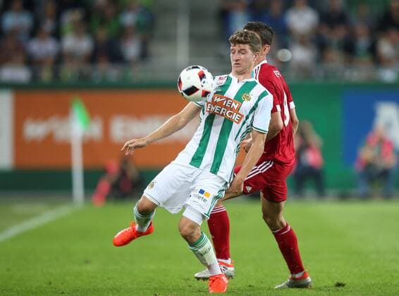 SOCCER - UEFA EL quali, Rapid vs Trencin VIENNA,AUSTRIA,25.AUG.16 - SOCCER - UEFA Europa League, Play-off qualification, SK Rapid Wien vs FK AS Trencin. Image shows Stephan Auer (Rapid) and Jakub Paur (Trencin). Keywords: Wien Energie. GEPAxpictures xPatrickxLeuk