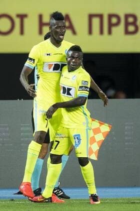 Gent s Kalifa Coulibaly and Gent s Moses Simon celebrate after scoring during a match between Macedonia s Shkendija and Belgian first league soccer team KAA Gent, the return leg of the playoff round in the Europa League competition, Thursday 25 August 2016, in Skopje, Macedonia. First leg ended on a 2-1 result in Belgium. JASPERxJACOBS  x04918989x