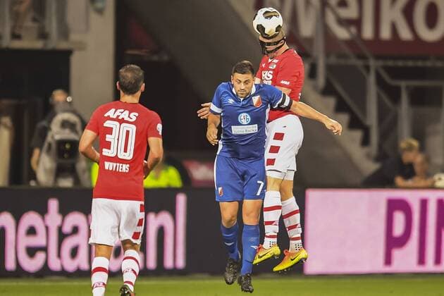 (L-R) Stijn Wuytens of AZ Alkmaar, Dejan Meleg of FK Vojvodina, Rens van Eijden of AZ Alkmaarduring the Europa League match between AZ and FK Vojvodina on august 25, 2016 at the AFAS Stadium in Alkmaar, the Netherlands AZ v FK Vojvodina Europa League 2016 2017 xVIxGerritxvanxKeulenxIVx 6100393