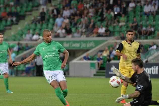 Kevin Monnet Paquet (saint etienne) Boris Kleyman (beitar) - Fussball, Europa League Quali, AS Saint Etienne vs. Beitar Jerusalem - 25 08 2016 FredericChambert Panoramic 