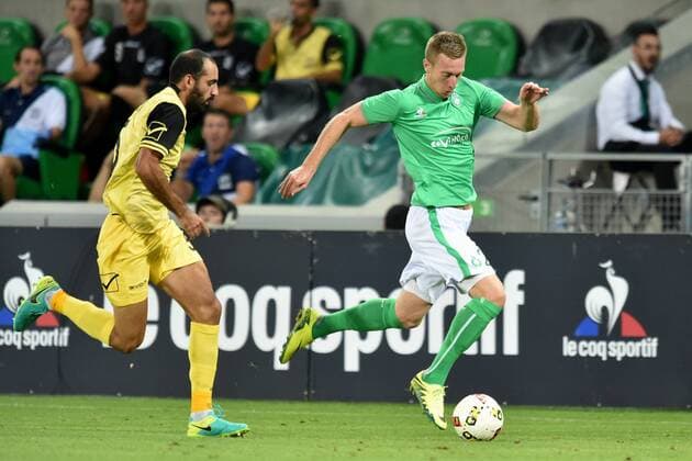 Robert Beric (saint etienne) vs Din Mori (beitar) - Fussball, Europa League Quali, AS Saint Etienne vs. Beitar Jerusalem - 25 08 2016 FredericChambert Panoramic 