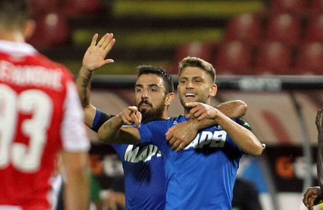 25.08.2016 Belgrade(Serbia) FK Crvena Zvezda(FC Red Star)-US Sassuolo Europa League play off men s football Francesco Magnanelli (L) ,Domenico Berardi(r) US Sassuolo celebrate first goal on match : 