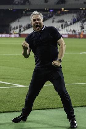 Marius Sumudica (Astra), AUGUST 25, 2016 - Football Soccer : Astra manager Marius Sumudica reacts to the fans at the final whistle during the UEFA Europa League Play-off second leg match between West Ham United and Astra Giurgiu at the London Stadium in London, England. Noxthirdxpartyxsales  (mdga011740)