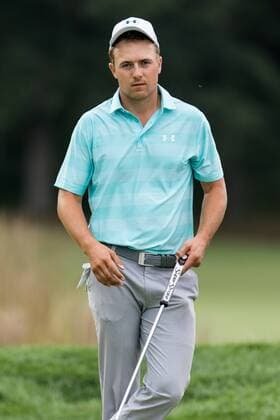 August 25, 2016: Jordan Spieth on the 18th green after finishing his first round of play at The Barclays, on the Black course, at Bethpage State Park in Farmingdale, NY. (Photo by David Hahn Icon Sportswire) GOLF: AUG 25 PGA Golf Herren - The Barclays - First Round Icon160825045 EDITORIAL USE ONLY