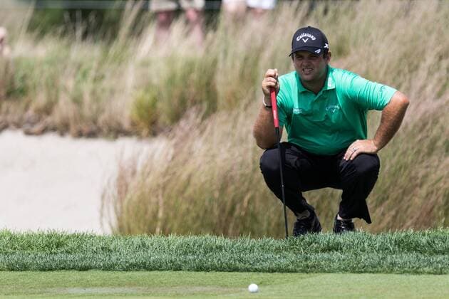 August 25, 2016: Patrick Reed line up a putt on the fifth green during the first round of play at The Barclays, on the Black course, at Bethpage State Park in Farmingdale, NY. (Photo by David Hahn Icon Sportswire) GOLF: AUG 25 PGA Golf Herren - The Barclays - First Round Icon160825015 EDITORIAL USE ONLY