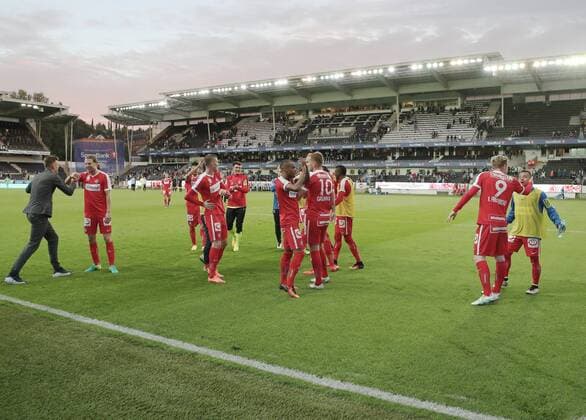 SOCCER - UEFA EL quali, Rosenborg vs A.Wien TRONDHEIM,NORWAY,25.AUG.16 - SOCCER - UEFA Europa League, Play-off qualification, BK Rosenborg Trondheim vs FK Austria Wien. Image shows the rejoicing of A.Wien. GEPAxpictures xChristianxOrt