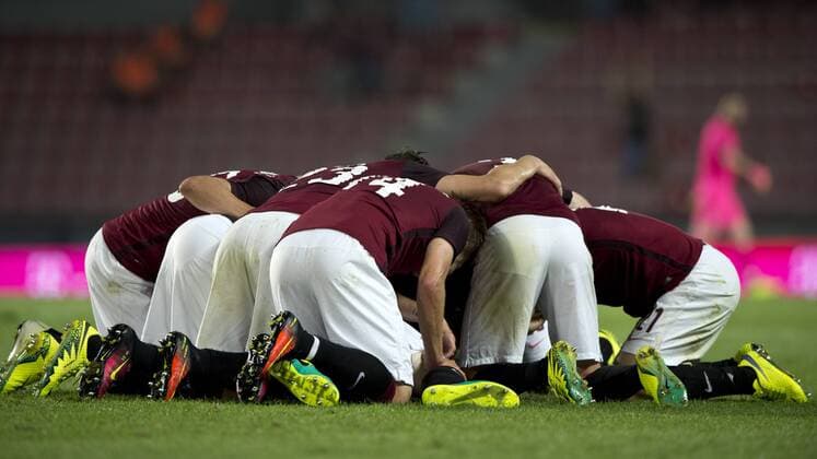 Players of Sparta celebrate victory in the fourth qualifying round return Europa League return match Sparta Praha vs Sonderjyske in Prague, Czech Republic, August 25, 2016. (CTKxPhoto MichalxKamaryt) CTKPhotoP201608251138901  kmt 14