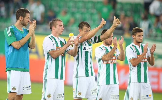 SOCCER - UEFA EL quali, Rapid vs Trencin VIENNA,AUSTRIA,25.AUG.16 - SOCCER - UEFA Europa League, Play-off qualification, SK Rapid Wien vs FK AS Trencin. Image shows Christoph Schoesswendter (Rapid), Christopher Dibon (Rapid), Stefan Schwab (Rapid) and Steffen Hofmann (Rapid). Keywords: Wien Energie. GEPAxpictures xPatrickxLeuk