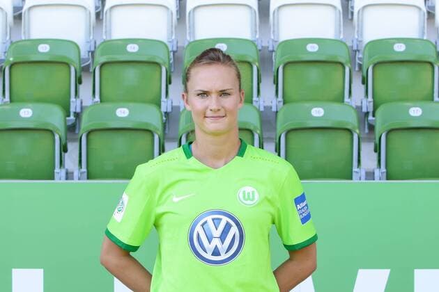 Fußball, 1. BL Damen, VfL Wolfsburg Porträttermin Caroline Graham Hansen (Wolfsburg, 26) Porträt, Portrait, Einzelbild, Fußball,Allianz Frauen Bundesliga, Fototermin VfL Wolfsburg, xtgx