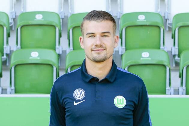 Fußball, 1. BL Damen, VfL Wolfsburg Porträttermin Alexander Jura (PT) Porträt, Portrait, Einzelbild, Fußball,Allianz Frauen Bundesliga, Fototermin VfL Wolfsburg, xtgx