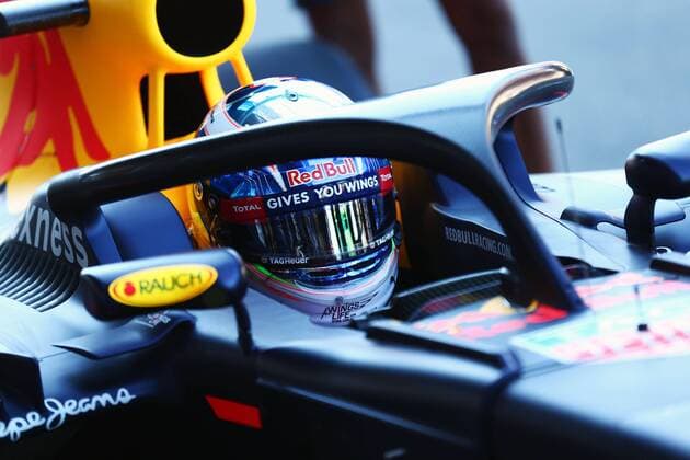 Belgian Grand Prix, Spa Francorchamps 25 - 28 August 2016 Daniel Ricciardo (AUS) Red Bull Racing RB12 running the Halo cockpit cover. 26.08.2016. Free Practice 1 
