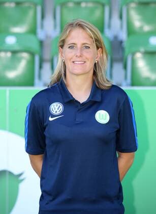 Fußball, 1. BL Damen, VfL Wolfsburg Porträttermin VfL Frauen, Fototermin Wolfsburg, Deutschland. 26.08.2016, FUßBALL - VfL Wolfsburg, Fototermin, 1. Allianz Frauen Bundesliga, Saison 2016 17. Bild zeigt: Co-Trainerin Britta Carlson (VfL Wolfsburg) Wolfsburg