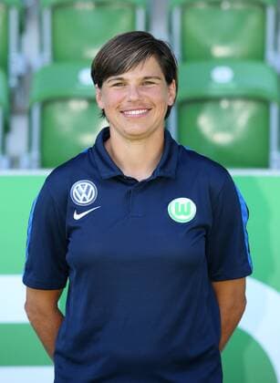 Fußball, 1. BL Damen, VfL Wolfsburg Porträttermin VfL Frauen, Fototermin Wolfsburg, Deutschland. 26.08.2016, FUßBALL - VfL Wolfsburg, Fototermin, 1. Allianz Frauen Bundesliga, Saison 2016 17. Bild zeigt: Co-Trainerin Ariane Hingst (VfL Wolfsburg) Wolfsburg