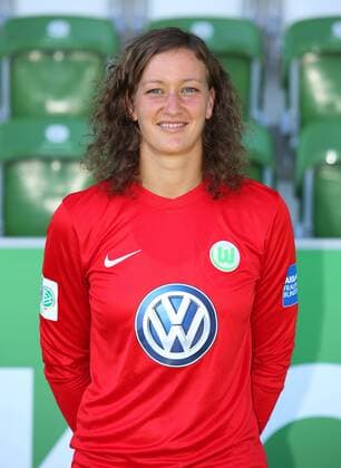 Fußball, 1. BL Damen, VfL Wolfsburg Porträttermin VfL Frauen, Fototermin Wolfsburg, Deutschland. 26.08.2016, FUßBALL - VfL Wolfsburg, Fototermin, 1. Allianz Frauen Bundesliga, Saison 2016 17. Bild zeigt: Torfrau Almuth Schult (VfL Wolfsburg) Wolfsburg