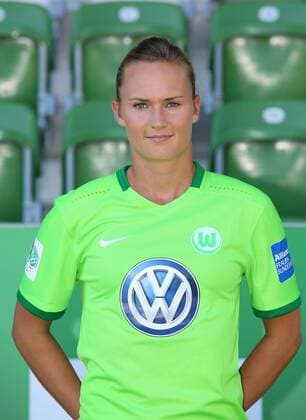 Fußball, 1. BL Damen, VfL Wolfsburg Porträttermin VfL Frauen, Fototermin Wolfsburg, Deutschland. 26.08.2016, FUßBALL - VfL Wolfsburg, Fototermin, 1. Allianz Frauen Bundesliga, Saison 2016 17. Bild zeigt: Caroline Graham Hansen (VfL Wolfsburg) Wolfsburg