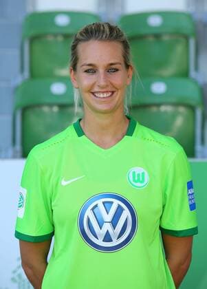 Fußball, 1. BL Damen, VfL Wolfsburg Porträttermin VfL Frauen, Fototermin Wolfsburg, Deutschland. 26.08.2016, FUßBALL - VfL Wolfsburg, Fototermin, 1. Allianz Frauen Bundesliga, Saison 2016 17. Bild zeigt: Lena Goeßling (VfL Wolfsburg) Wolfsburg