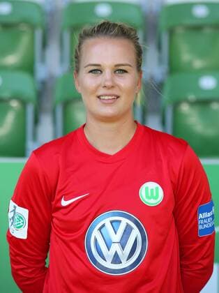 Fußball, 1. BL Damen, VfL Wolfsburg Porträttermin VfL Frauen, Fototermin Wolfsburg, Deutschland. 26.08.2016, FUßBALL - VfL Wolfsburg, Fototermin, 1. Allianz Frauen Bundesliga, Saison 2016 17. Bild zeigt: Torfrau Merle Frohms (VfL Wolfsburg) Wolfsburg