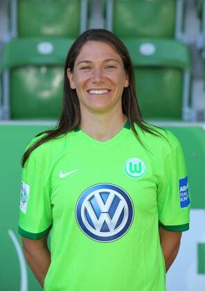 Fußball, 1. BL Damen, VfL Wolfsburg Porträttermin VfL Frauen, Fototermin Wolfsburg, Deutschland. 26.08.2016, FUßBALL - VfL Wolfsburg, Fototermin, 1. Allianz Frauen Bundesliga, Saison 2016 17. Bild zeigt: Elise Bussaglia (VfL Wolfsburg) Wolfsburg