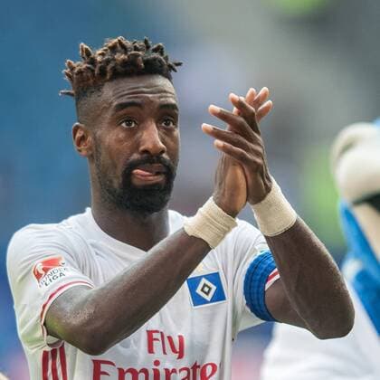 Deutschland, Hamburg , Volkspark Stadion, Fussball, 1. Bundesliga, Saison 2016 2017 , Hamburger Sportverein (HSV) - FC Ingolstadt 04 (Ingolstadt), Enttäuschung beim HSV,Johan Djourou(HSV)