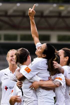 Rosengards Marta Viera Da Silva jublar efter 3-1 under fotbollsmatchen i finalen av Svenska cupen mellan Rosengard och Linköping den 28 augusti 2016 i Malmö.  Copyright ChristianxÖrnberg BB160828CO019