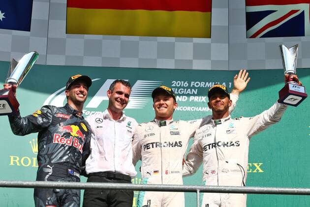 Formel 1, GP von Belgien, Sieger Nico Rosberg Belgian Grand Prix, Spa Francorchamps 25 - 28 August 2016 The podium (L to R): Daniel Ricciardo (AUS) Red Bull Racing, second; Nico Rosberg (GER) Mercedes AMG F1, race winner; Lewis Hamilton (GBR) Mercedes AMG F1, third. 28.08.2016. Race 