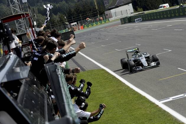 Formel 1, GP von Belgien, Sieger Nico Rosberg German Nico Rosberg of Mercedes AMG Petronas F1 Team celebrates as he crosses the finish line to win the Grand Prix F1 of Belgium, in Spa-Francorchamps, Sunday 28 August 2016. The Spa-Francorchamps Formula One Grand Prix takes place this weekend, from August 26 until August 28. POOLxOLIVIERxMATTHYS  x04920629x