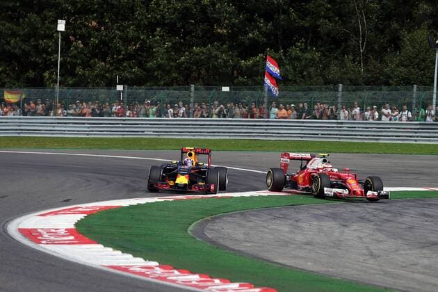 Belgian Grand Prix, Spa Francorchamps 25 - 28 August 2016 Max Verstappen (NLD) Red Bull Racing RB12 and Kimi Raikkonen (FIN) Ferrari SF16-H battle for position. 28.08.2016. Race 