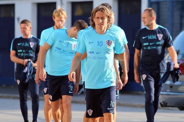 Fußball, Training Nationalteam Kroatien FIFA World Cup WM Weltmeisterschaft Fussball Qualifiers - group I - Croatia training 29.08.2016., Zagreb, Croatia - Croatian national football team did a first training before the match with Turkey. Luka Modric.  JuricaxGaloic PIXSELL