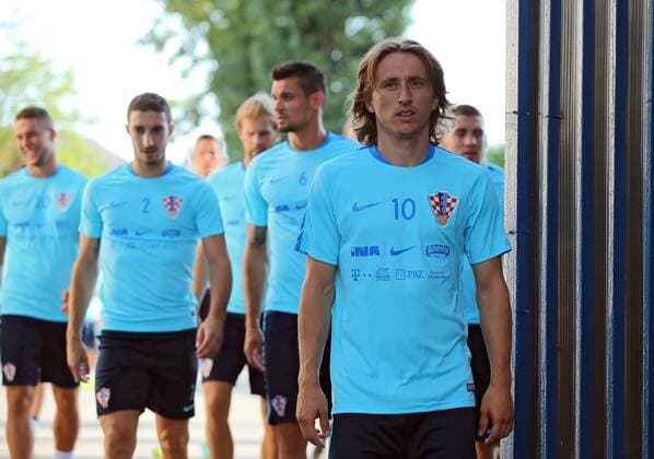 Fußball, Training Nationalteam Kroatien FIFA World Cup WM Weltmeisterschaft Fussball Qualifiers - group I - Croatia training 29.08.2016., Zagreb, Croatia - Croatian national football team did a first training before the match with Turkey.Luka Modric.  JuricaxGaloic PIXSELL