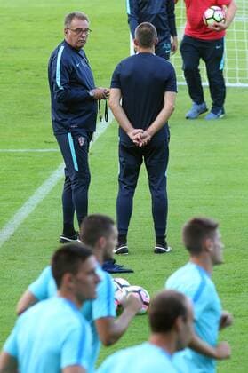 Fußball, Training Nationalteam Kroatien FIFA World Cup WM Weltmeisterschaft Fussball Qualifiers - group I - Croatia training 29.08.2016., Zagreb, Croatia - Croatian national football team did a first training before the match with Turkey.Ante Cacic.  JuricaxGaloic PIXSELL