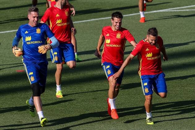 Spanish Adrian San Miguel, Cesar Azpilicueta, Jordi Alba and Sergio Busquets durign the first training of the concentration of Spanish football team at Ciudad del Futbol de Las Rozas before the qualifying for the Russia world cup in 2017 August 29, 2016.  (20160829038)