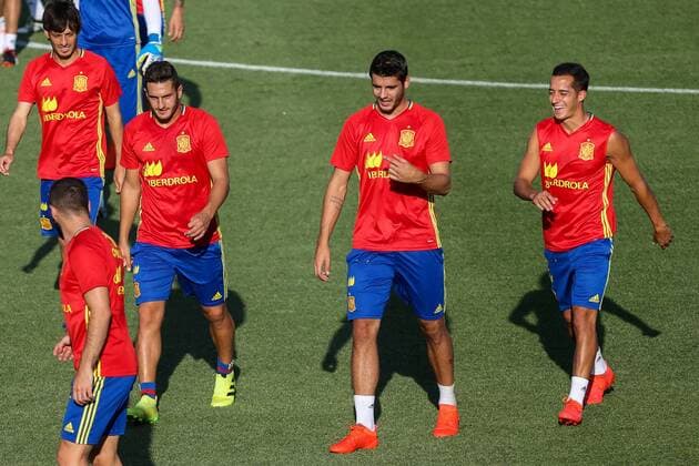 Spanish Lucas Vazquez, Alvaro Morata and Koke Resurrecccion during the first training of the concentration of Spanish football team at Ciudad del Futbol de Las Rozas before the qualifying for the Russia world cup in 2017 August 29, 2016.  (20160829058)