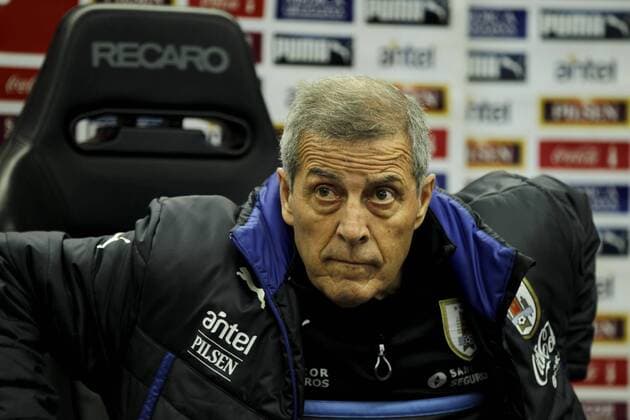 Uruguay national soccer team head coach Oscar Washington Tabarez attends a press briefing at Complex of the Uruguayan Association of Soccer, close to Montevideo, Uruguay, 29 August 2016. Uruguay national soccer team training session !ACHTUNG: NUR REDAKTIONELLE NUTZUNG!  MON107 73111421st