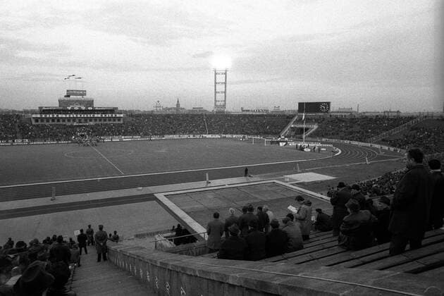 Länderspiel Ungarn gegen BR Deutschland 1972 in Budapest, das Nepstadion