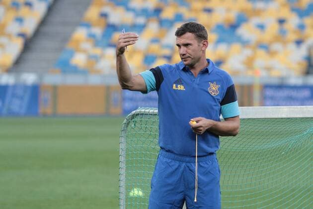 Bilder des Tages - SPORT June 29, 2016 - Kiev, Ukraine - Ukrainian national soccer team s new head coach Andriy Shevchenko during training at NSC Olympiyskiy in Kyiv before the match against Iceland national team Nationalteam during World Cup 2018 qualifyier. Ukraine national football team training  - ZUMAn230