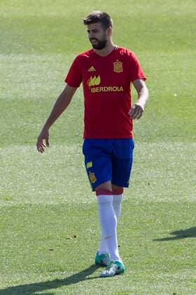 Spanish Gerard Pique during the second training of the concentration of Spanish football team at Ciudad del Futbol de Las Rozas before the qualifying for the Russia world cup in 2017 August 30, 2016.  (20160830046)