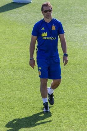 Spanish coach Julen Lopetegui during the second training of the concentration of Spanish football team at Ciudad del Futbol de Las Rozas before the qualifying for the Russia world cup in 2017 August 30, 2016.  (20160830049)