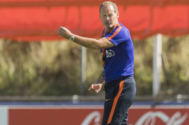 coach Danny Blind of The Netherlandsduring the training session of The Netherlands on August 30, 2016 in Katwijk, The Netherlands. Netherlands Training session 2016 2017 xVIxGerritxvanxKeulenxIVx 6128024