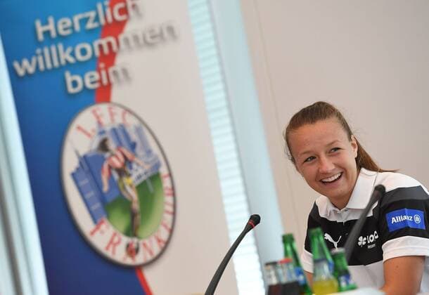 Fußball, 1. BL Damen, 1. FFC Frankfurt Saisoneröffnungs-PK 30.08.2016, xjhx, Fussball 1.Bundesliga Damen, 1.FFC Frankfurt Saisoneröffnungpressekonferenz 2016 2017, emspor v.l. Tanja Pawollek (1.FFC Frankfurt) Frankfurt am Main