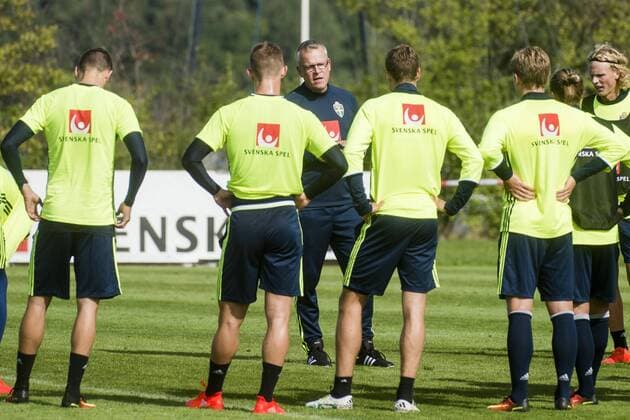 Fußball, Training Nationalteam Schweden 160830 Förbundskapten Janne Andersson under en träning med Sveriges fotbollslandslag den 30 augusti 2016 i Stockholm  Copyright: SIMONxHASTEGRD BB160830BB216